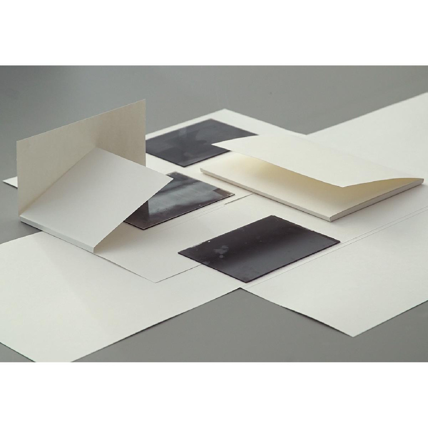 Pochettes rectangulaires pour format A4, ouverture petit côté, avec rabat